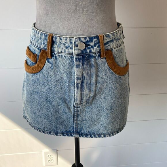 BLANKNYC RODEO DRIVE DENIM SKIRT Size 26 - Picture 2 of 10